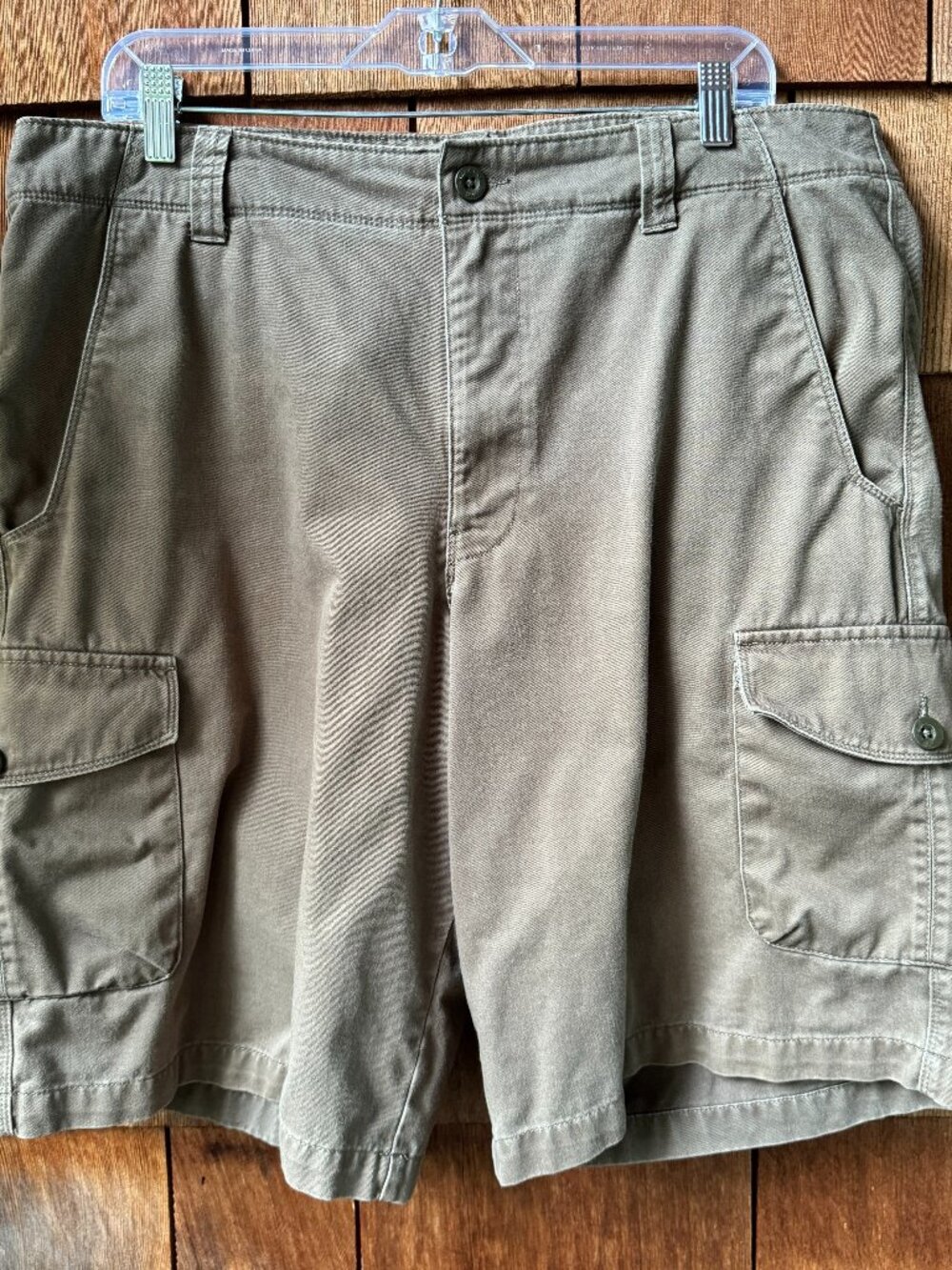 EUC The North Face Olive Tan Cotton Cargo Shorts in Men's 36